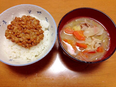 ばあば直伝！具だくさん豚汁と納豆ご飯